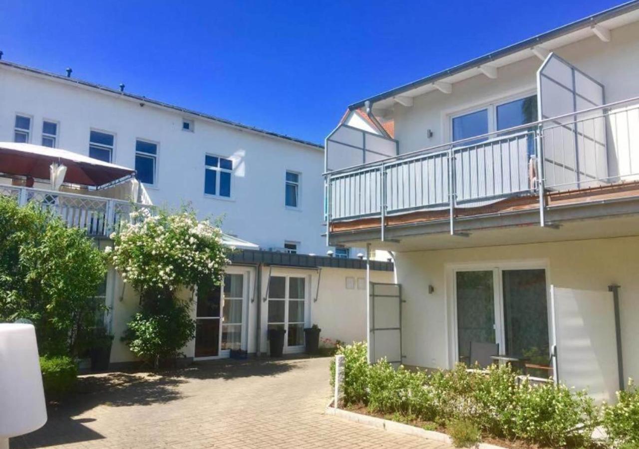 Hotel Zur Traube คูล็องสบอร์น ภายนอก รูปภาพ
