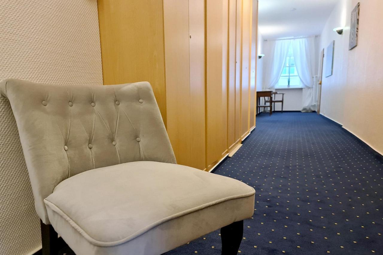 Hotel Zur Traube คูล็องสบอร์น ภายนอก รูปภาพ