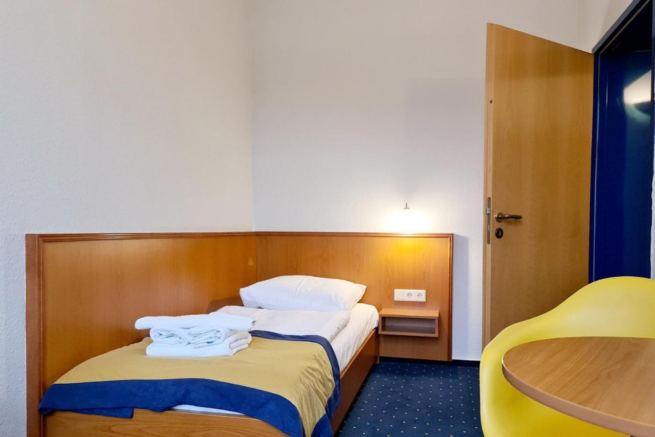 Hotel Zur Traube คูล็องสบอร์น ภายนอก รูปภาพ