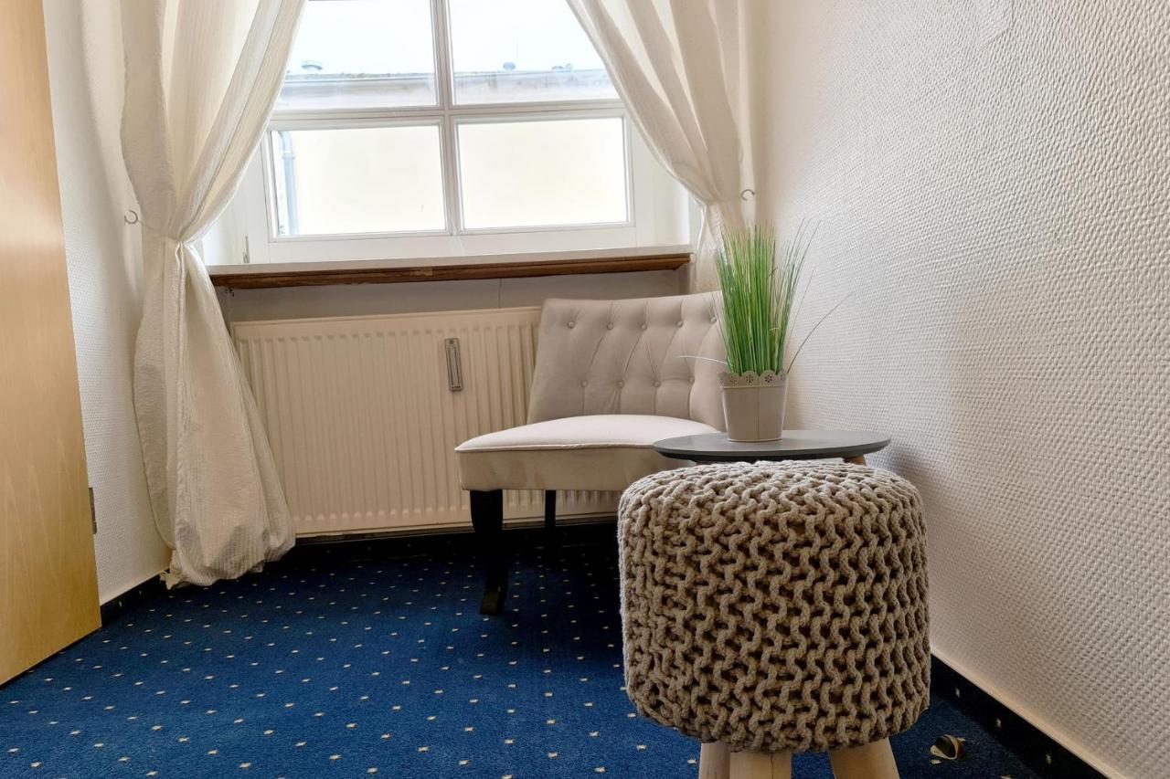 Hotel Zur Traube คูล็องสบอร์น ภายนอก รูปภาพ