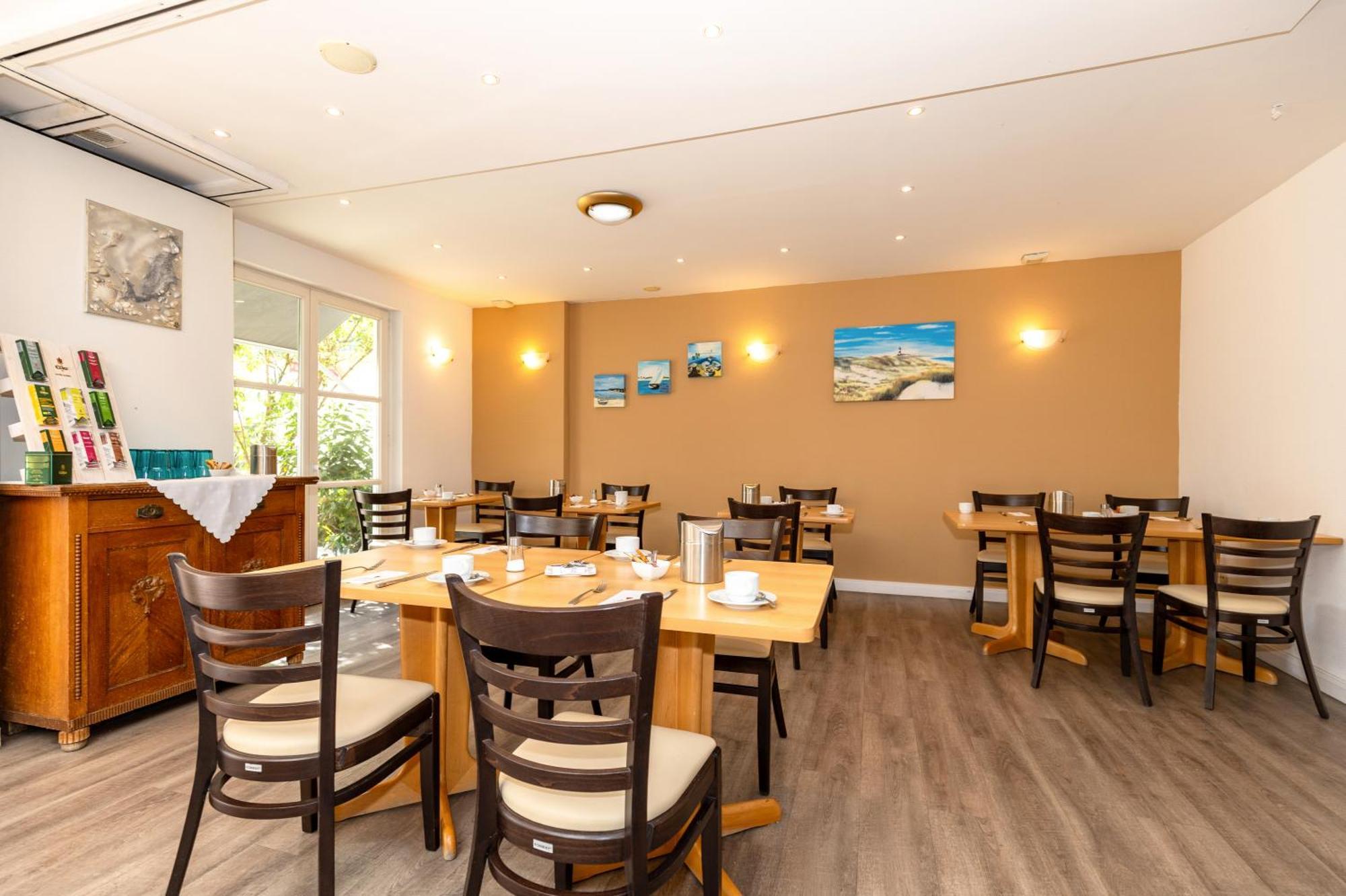 Hotel Zur Traube คูล็องสบอร์น ภายนอก รูปภาพ