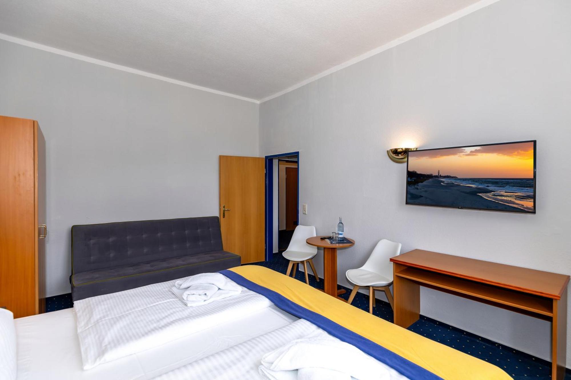 Hotel Zur Traube คูล็องสบอร์น ภายนอก รูปภาพ