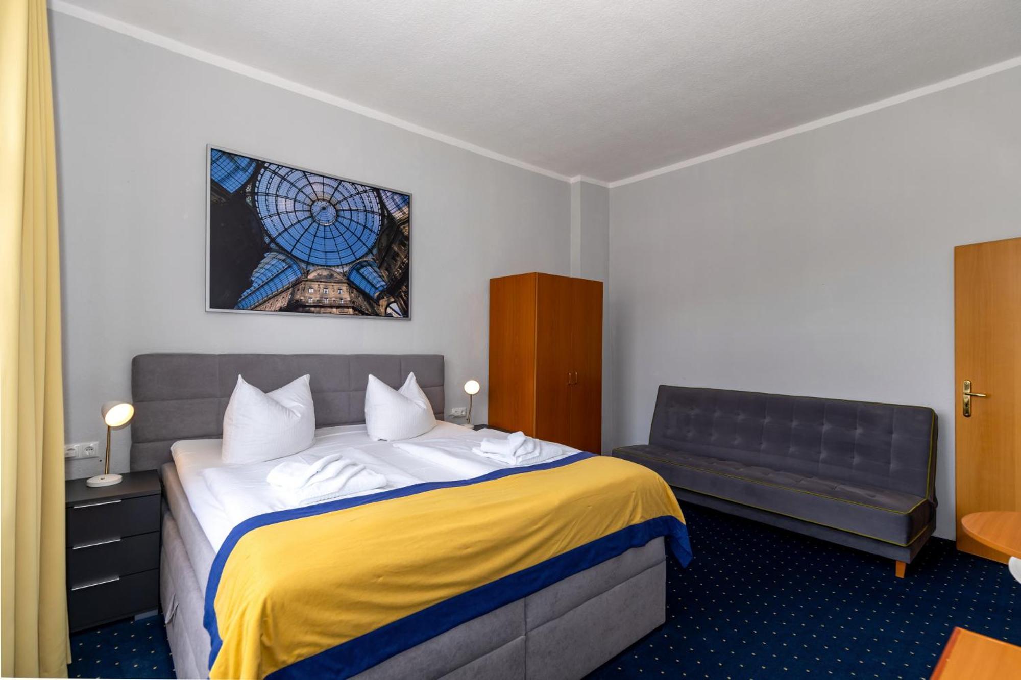 Hotel Zur Traube คูล็องสบอร์น ภายนอก รูปภาพ
